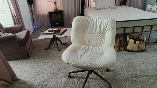 NoellleSnow live cam preview