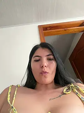 cloe_bella