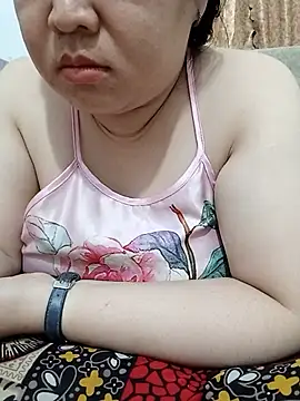 VyOanh2K live cam on StripChat