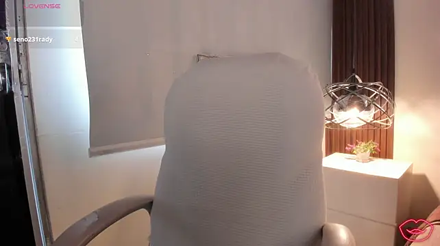 Veronicalanx1