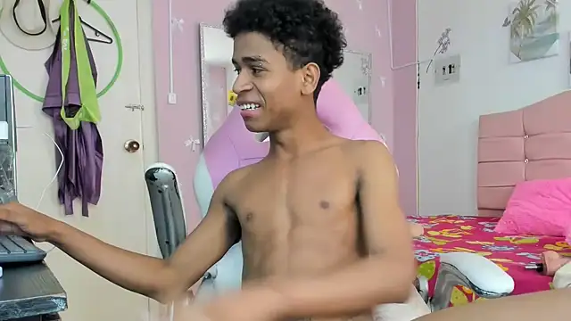 Santy_bigcock_01