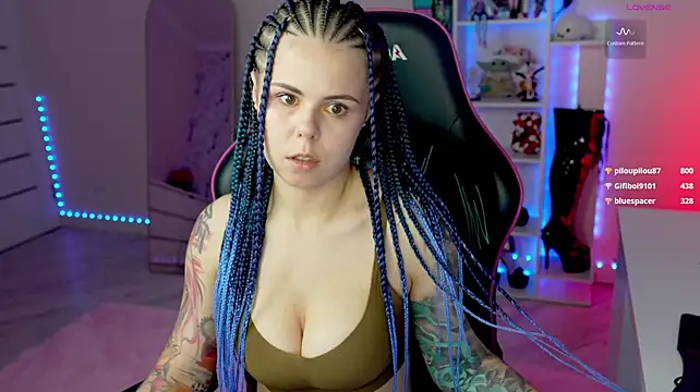QueenAliceX
