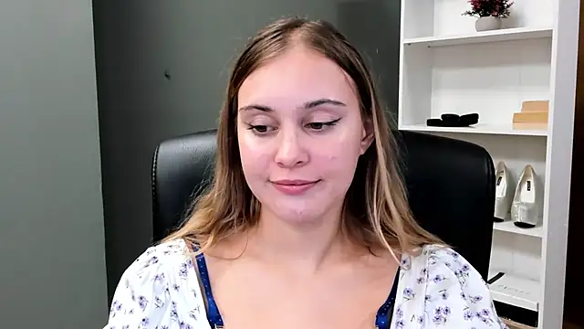kitty_valeria