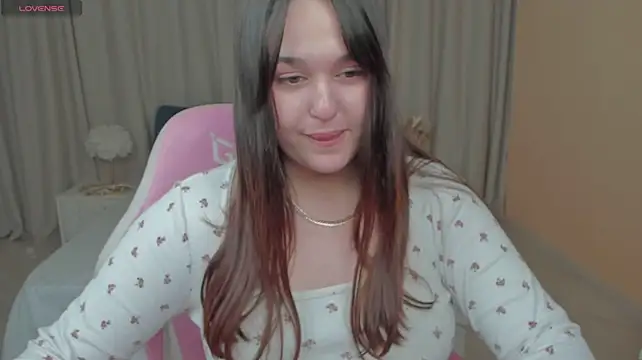 Mila_Vogue