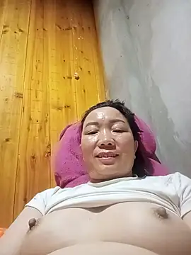 Regina_08 live cam preview