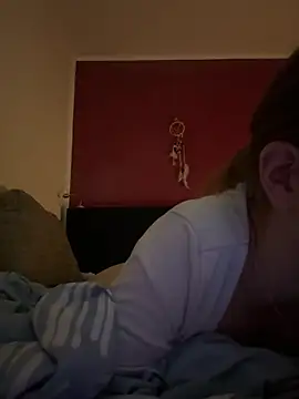 SweetJulia18 live cam preview
