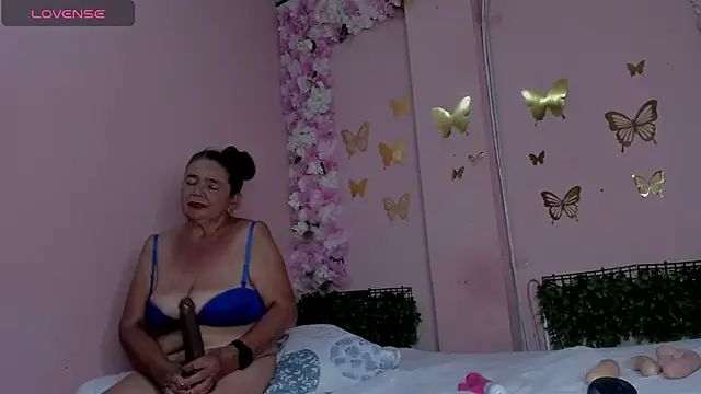 grandmother_milf (Ask my age) - juguemos con mi dilod.....mmmm