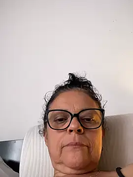 sharongirl07 (F mature) - Show squirt