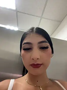 BadLilAngelXXX live cam