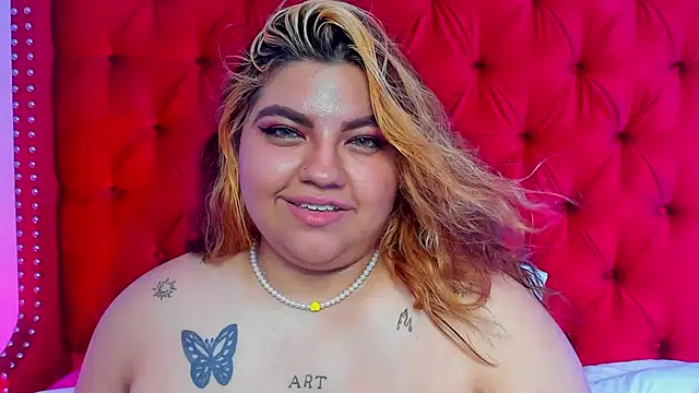 SunnyHoney_ live cam on StripChat