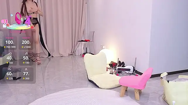 Selenaaaaa- live cam on StripChat