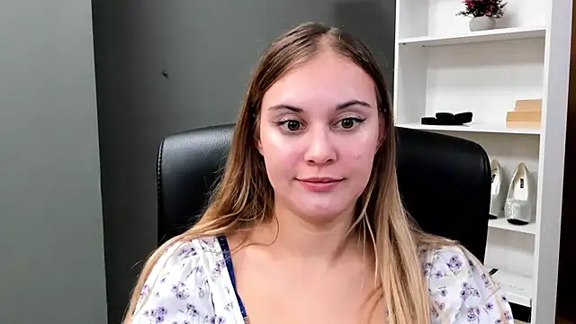 kitty_valeria