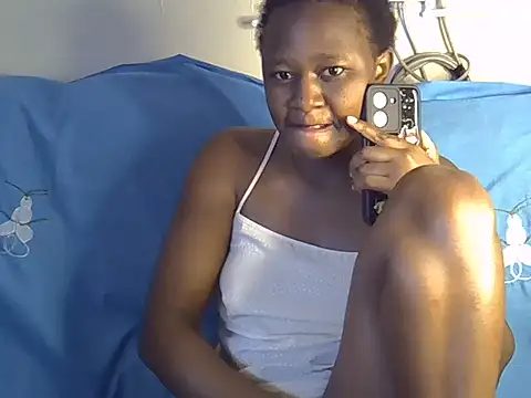 Petite_Ebony10