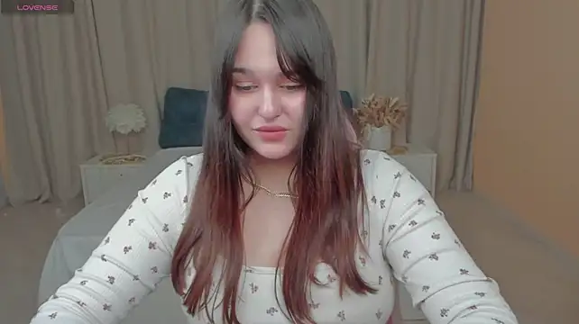 Mila_Vogue