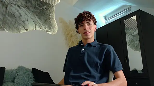 Monyel_Blake live cam on StripChat