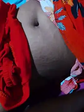 sexysexylaky live cam on StripChat