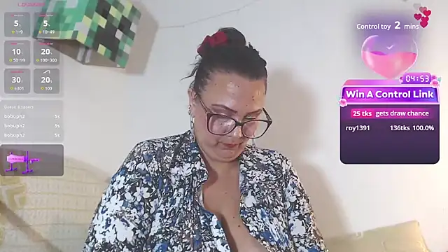 BiirdyDavis live cam on StripChat
