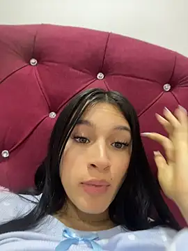 Niaoficial live cam on StripChat