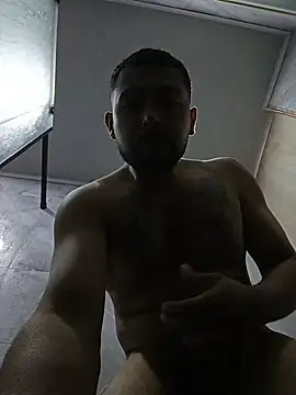 studioL-Philips live cam on StripChat