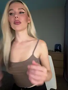 xDinnax live cam preview