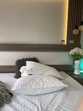 evelyn_hills