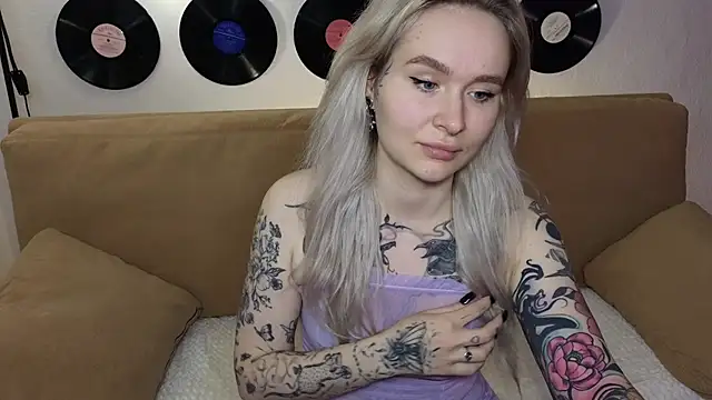 m1lless live cam on StripChat