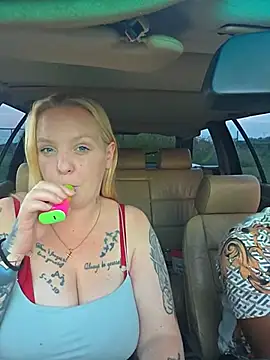 queenmelissaa (F young) - 10 video's + app of snap last tip