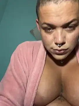 Modelo: alicetgirlbr