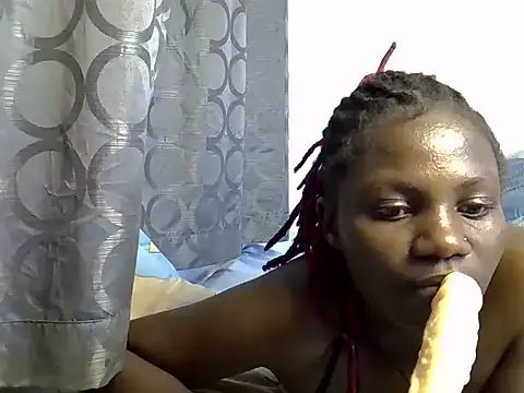 Thicky_zalia live cam on StripChat