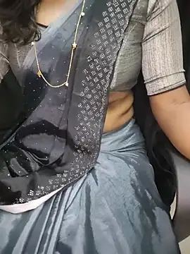 Tamilmallu-duskygirl03