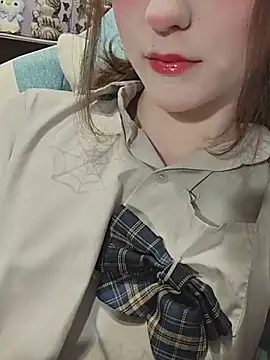 Yoonhee_ki live cam on StripChat