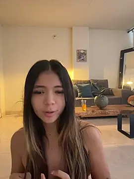 honeymollyx (F young) - MAKE ME RUB PUSSY AND ASSHOLE IN DOGGY