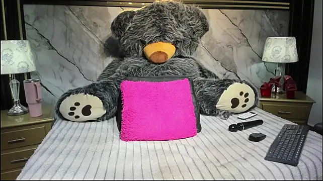 niyirey1 (F young) - 😈NAKED+FINGERS IN 😈💦