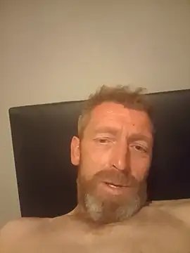 Bigdxxx11x live cam on StripChat