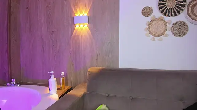 AliiceWonderland_ webcam