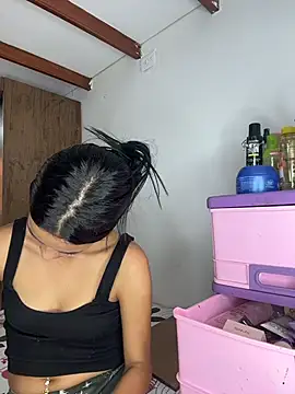 Melissa_Rendon live cam on StripChat