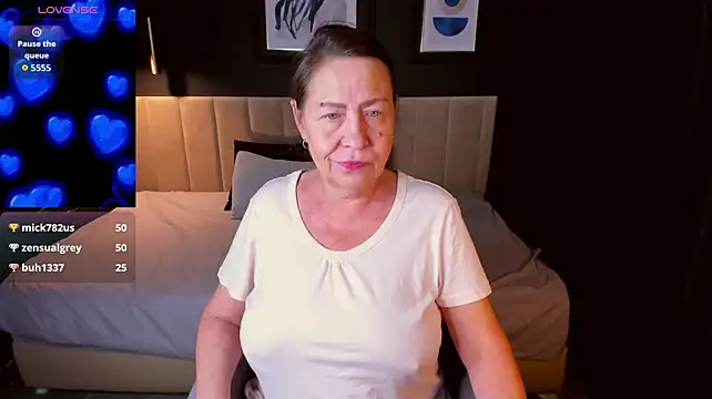 LindaPassionate live cam preview
