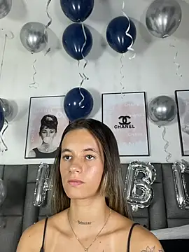 JuliaColemann live cam on StripChat