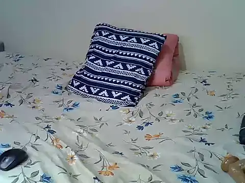 PrettyBeauty_ live cam on StripChat
