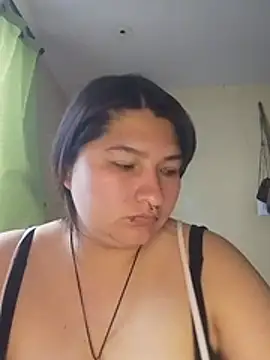 LauraHorny69