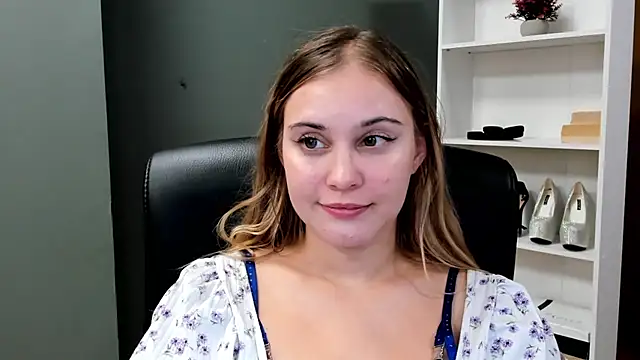 kitty_valeria