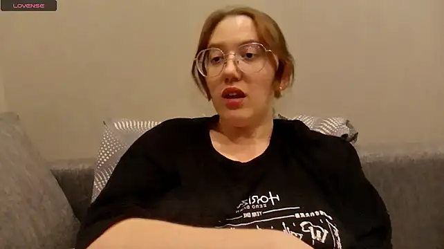 Charmy_Gracy live cam preview