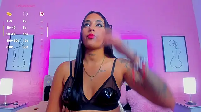 charlotte_kisss