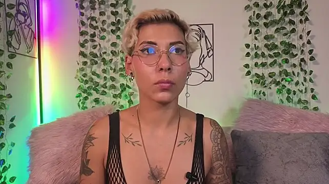 MiaMorgan_