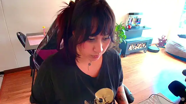 cherryy_bombshelll live cam preview