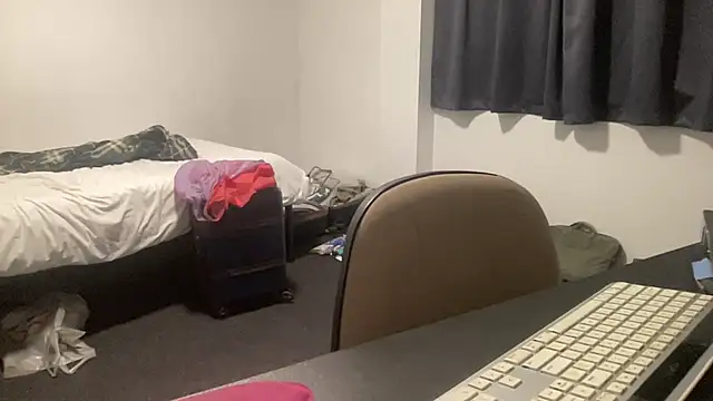 coach-karl live cam preview