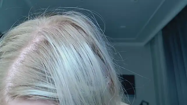 oh__lily live cam on StripChat