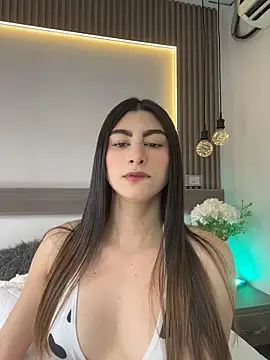 evelyn_hills