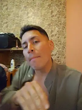 cumshotgod1 live cam preview