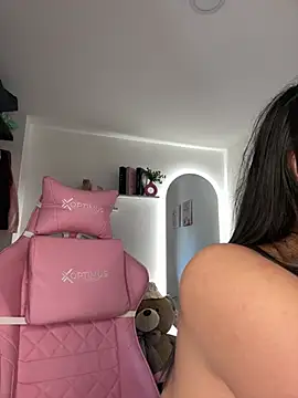 Jenn_Layton